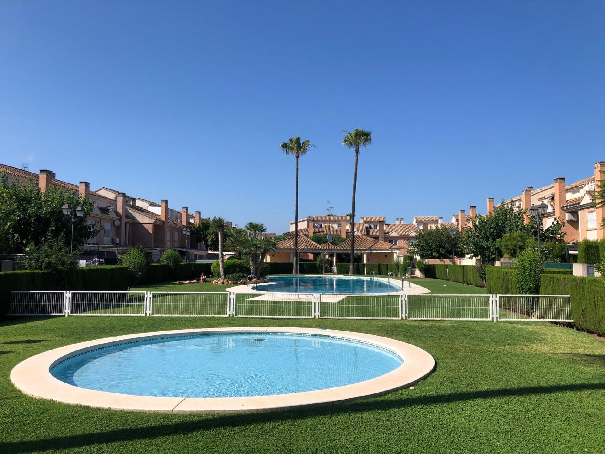 Adosado Para Familias Al Lado De La Playa, Con Piscina Castellón de la Plana Eksteriør bilde